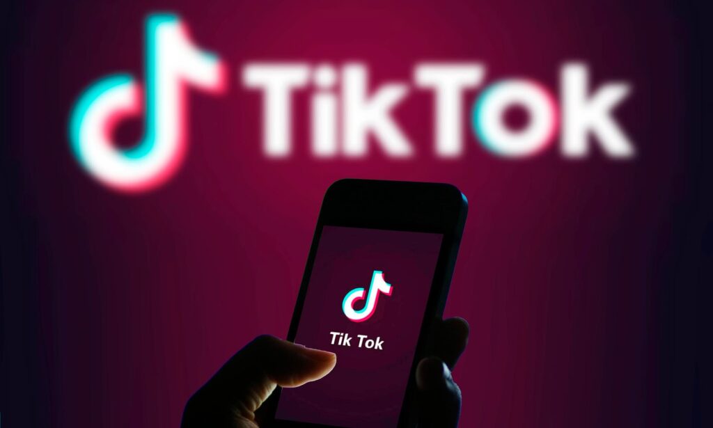 tiktok_smartphone
